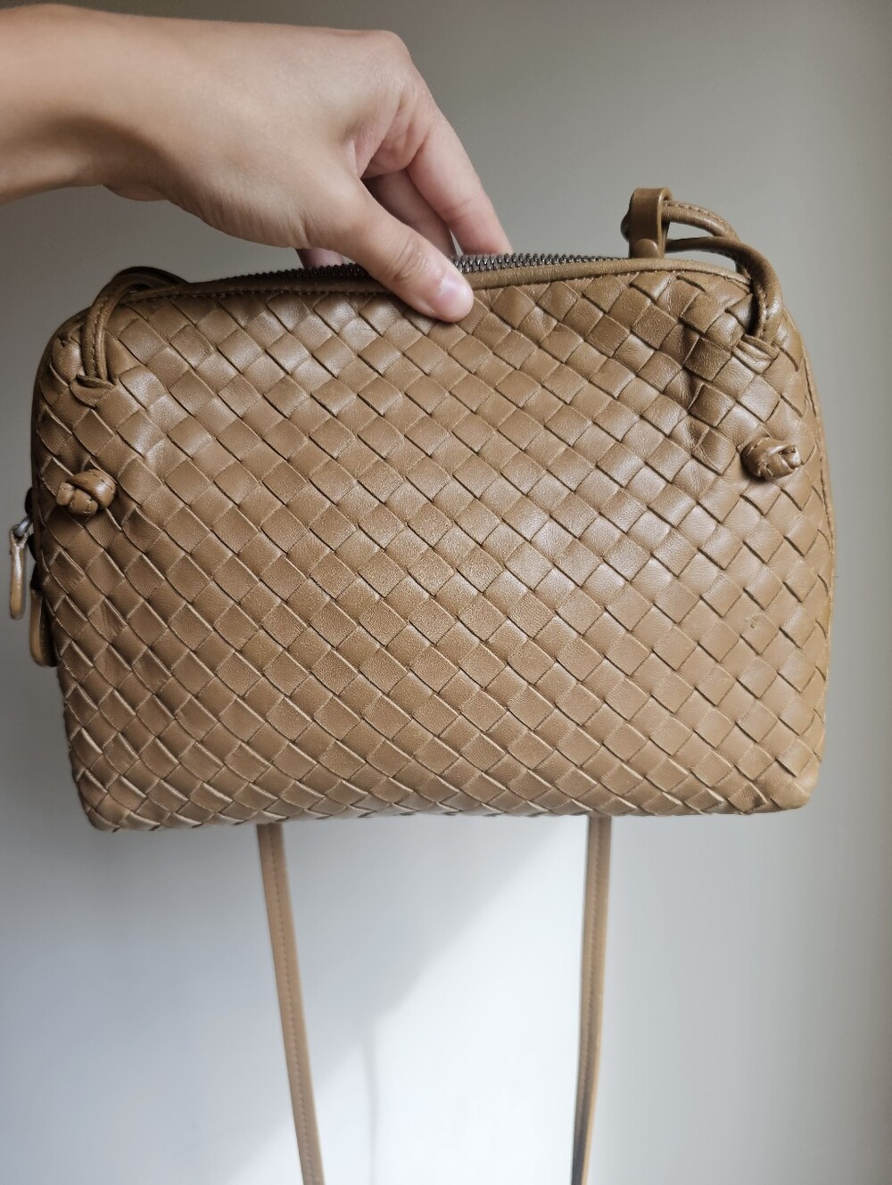 Bottega Veneta Intrecciato Nappa Leather Nodini Crossbody Bag - Taupe / Camel